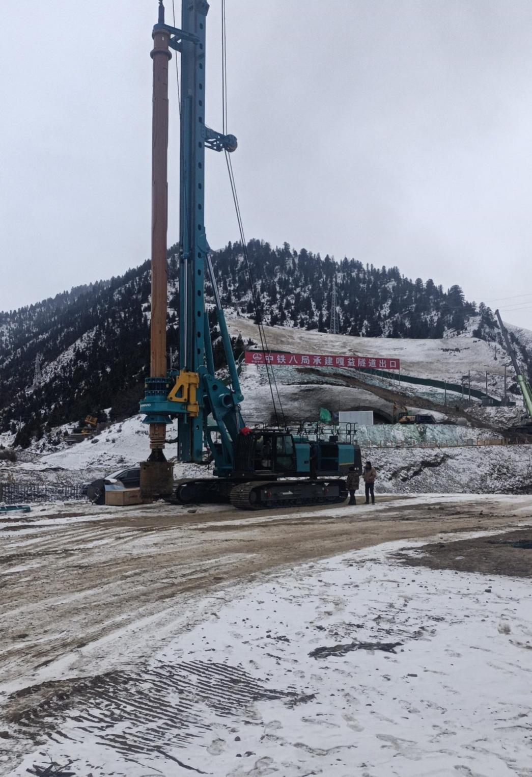 決戰(zhàn)“世界之巔”！山河智能旋挖鉆機(jī)實力助建川藏鐵路