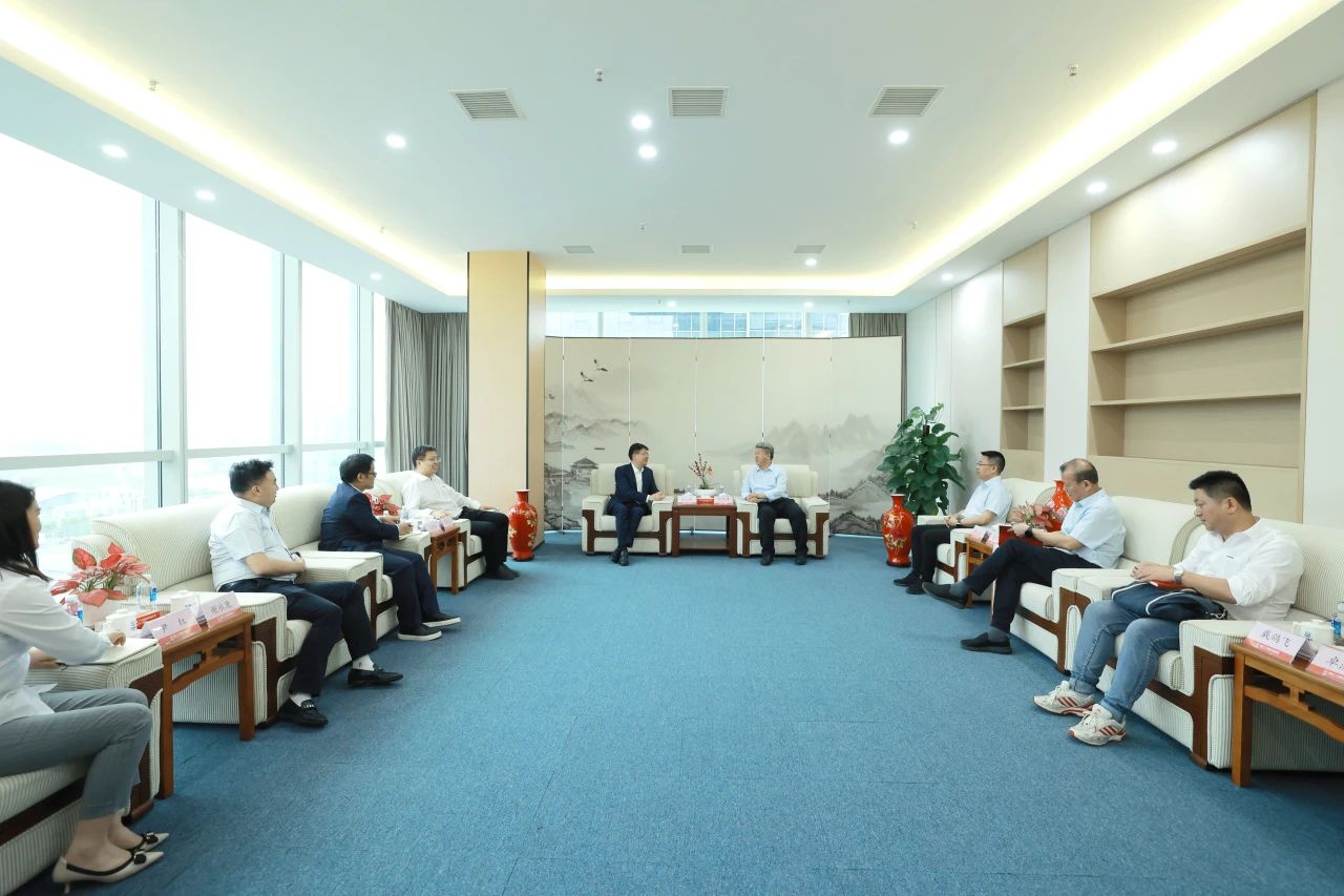 山河智能與中核二十五深化合作，共探礦山智能化與海外市場(chǎng)新機(jī)遇