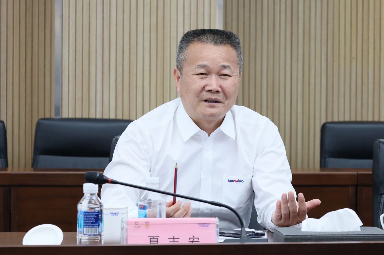 共促中國(guó)制造揚(yáng)帆海外！中國(guó)出口信用保險(xiǎn)公司到訪山河智能